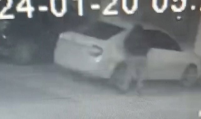Polis memurunun aracına zarar verip not bıraktı