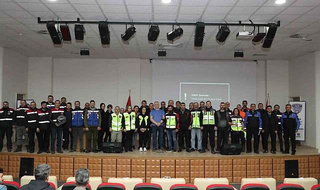Polisten motosiklet sürücülerine eğitim