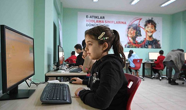 "Bu Atıklar Kod Yazıyor" projesi 10 sınıfa ulaştı