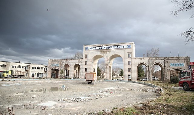 "Çiniciler Çarşısı hak ettiği değere kavuşacak"