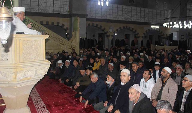 Regaib Kandili'nde vatandaşlar ibadete koştu