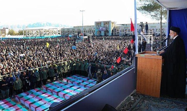 Reisi: "Alınacak intikamın yerini ve zamanını İran Silahlı Kuvvetleri belirleyecektir"