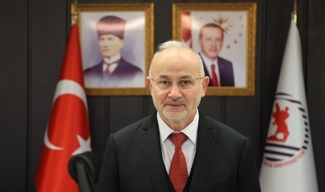 Rektör Ünal: "İnsanlığın tek umudu Mehmetçik"