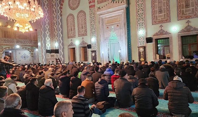 Reşadiye Camii'nde Regaip Kandili coşkusu