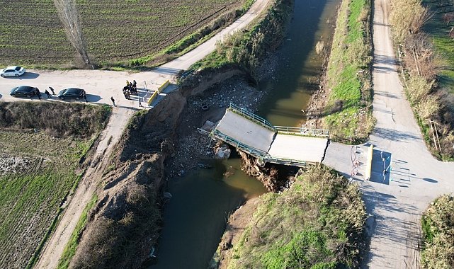 Sağanak yağış sonrası yıkılan Sarma Çayı Köprüsü yeniden inşa edilecek