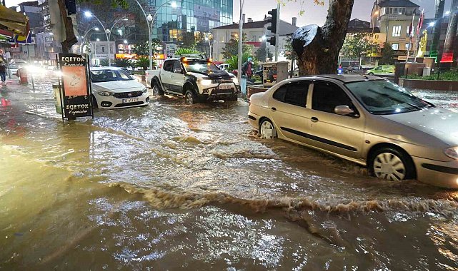 Sağanak yağış su baskınlarına neden oldu
