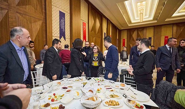Şahin basın mensuplarıyla bir araya geldi