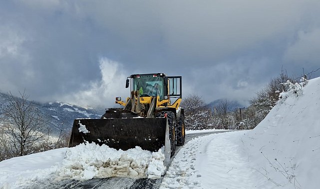 Sakarya Büyükşehir karla mücadele mesaisinde