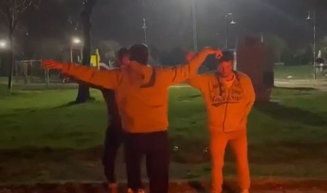 Sakarya'da 2024'ün ilk dakikaları: Kimi havaya ateş açtı, kimi sokaklarda böyle eğlendi