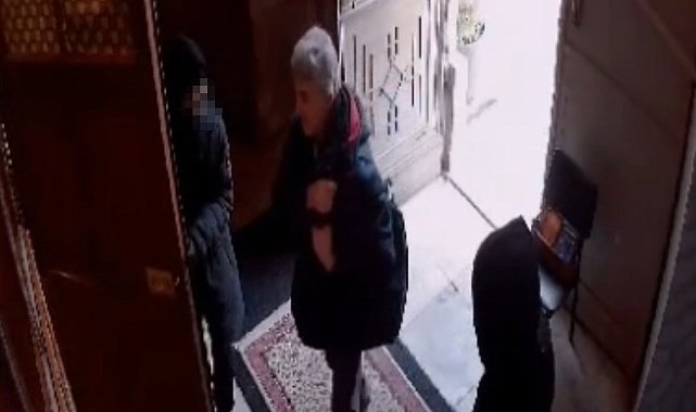 Saldırganların kiliseye girdiği o anlar kamerada