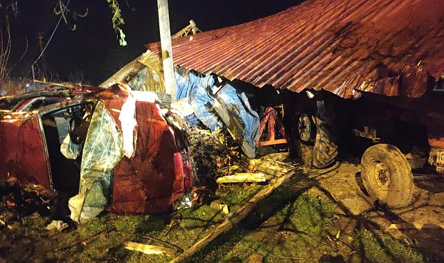 Samsun'da otomobil evin bahçesine uçtu: 1 ölü, 1 yaralı