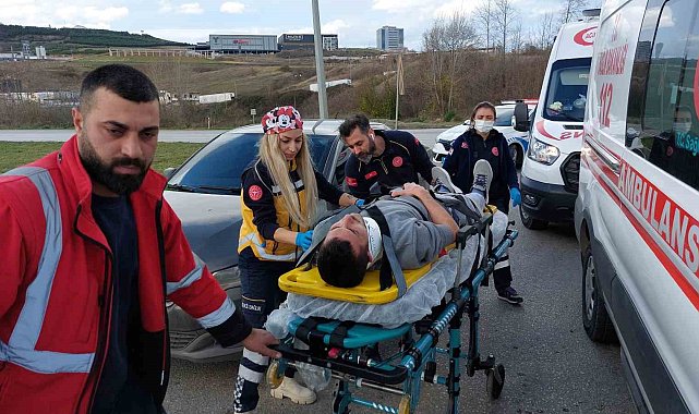 Samsun'da otomobil kamyona arkadan çarptı: 2 yaralı