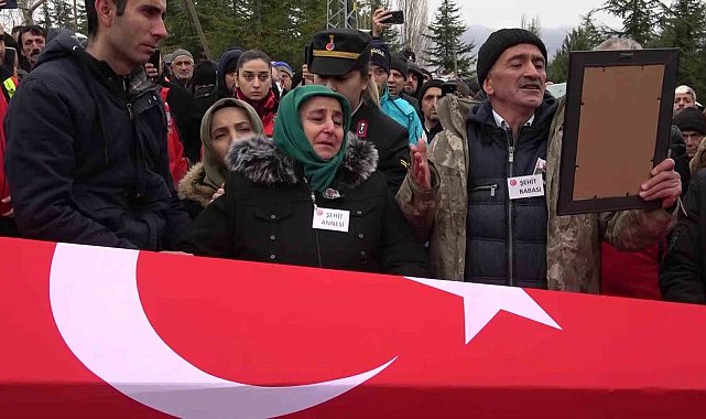Şehit babası evladıyla böyle vedalaştı: "Seninle gurur duyuyorum oğlum"