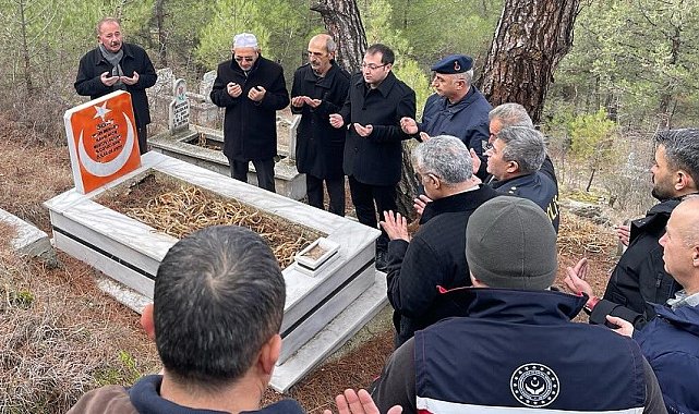 Şehit polis Kadir Atan, 47. ölüm yıldönümünde Tosya'da kabri başında anıldı