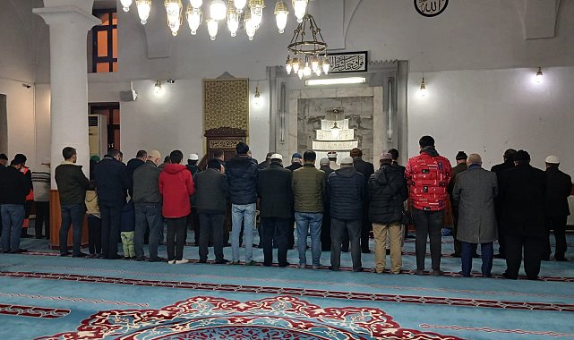 Şehitler için sabah namazında buluşma programı düzenlendi