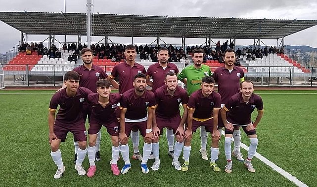 Selendi Belediyespor Play-Off'u zorluyor