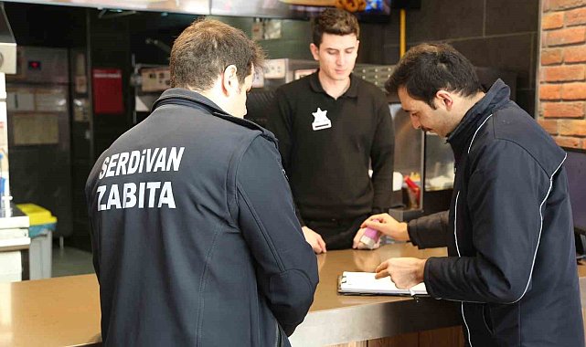 Serdivan'da zabıtadan kafe ve restoranlara fiyat denetimi