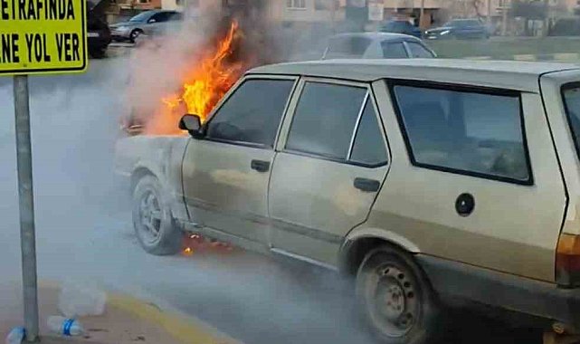 Seyir halindeki Tofaş alevlere teslim oldu