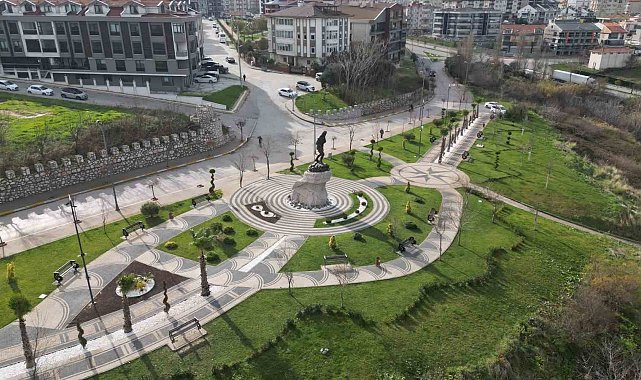 Seyir terasları Bandırma'nın sembol yapıları oldu