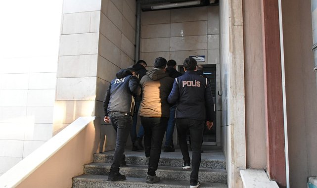 Siirt'te FETÖ operasyonu: 3 gözaltı