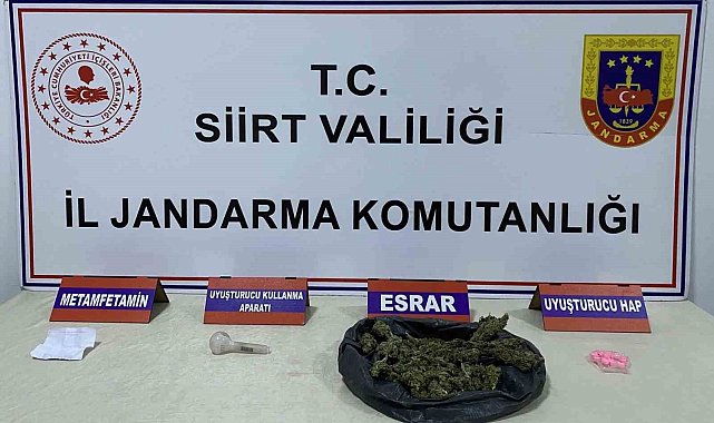Siirt'te yol kontrollerinde farklı araçlarda uyuşturucu madde ele geçirildi