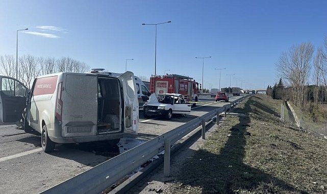 Silivri'de Tofaş marka aracın karıştığı kazada aynı aileden 3 kişi hayatını kaybetti