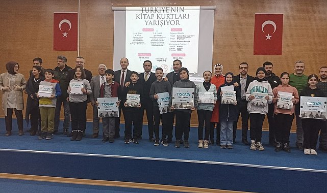 Simav'da kitap okuma yarışmasında dereceye giren öğrenciler ödüllendirildi