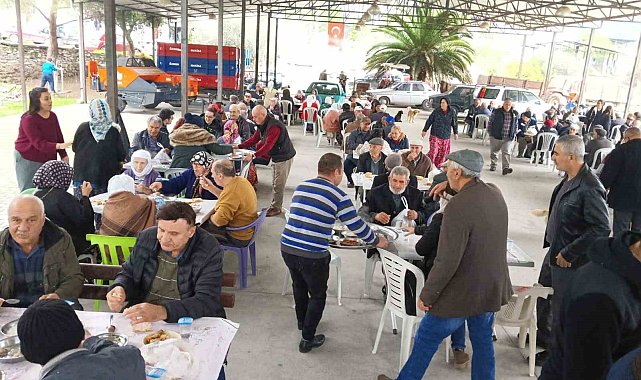 Şinasi öğretmen, 19 yıl görev yaptığı köyde unutulmadı