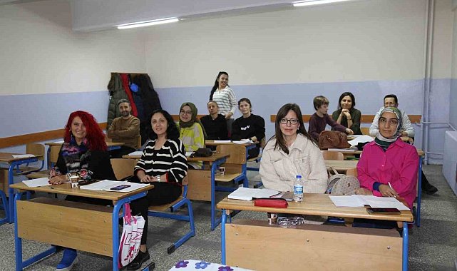 Sinop'ta görevli öğretmenlere İngilizce kursu