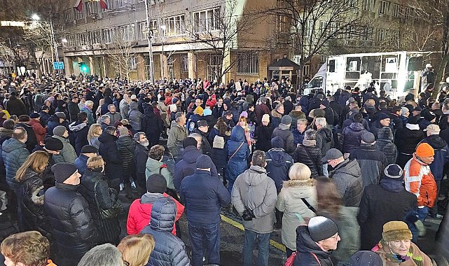 Sırbistan'da muhalefet erken genel ve yerel seçimlerin iptali için yeniden sokağa indi