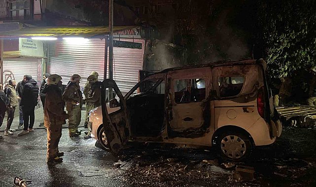 Şişli'de bekçi ısınmak için ateş yaktı, hafif ticari araç ve bekçi kulübesi küle döndü