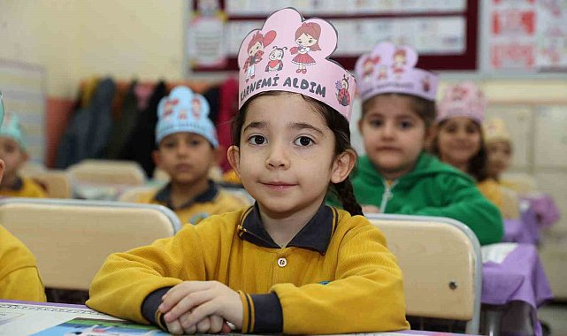 Sivas'ta karne heyecanı, 116 bin 746 öğrenci karne aldı