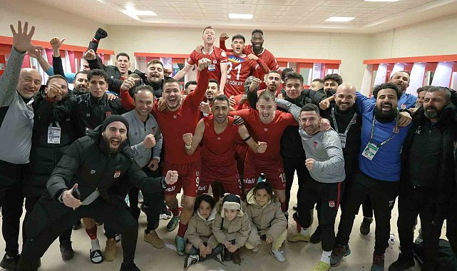 Sivasspor'dan galibiyet pozu