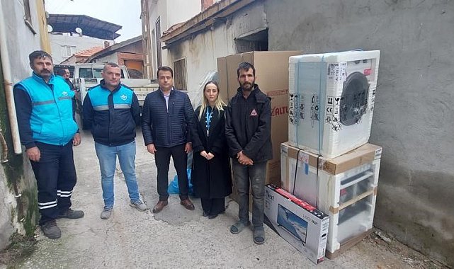 Soma'da evi yanan aileye büyükşehir moral oldu