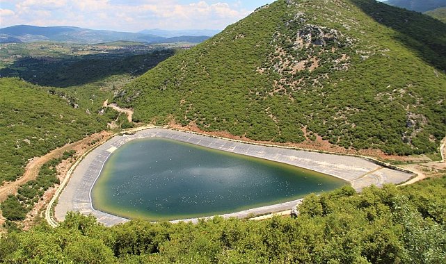 Son yağışlar bereket getirdi, çiftçinin yüzü güldü