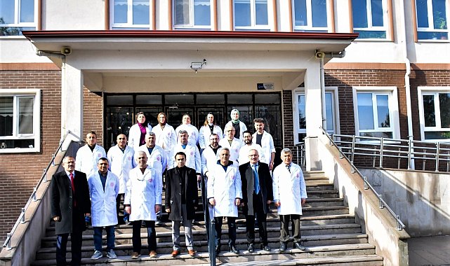 Sorgun'da öğretmenler beyaz önlüklerini giydi