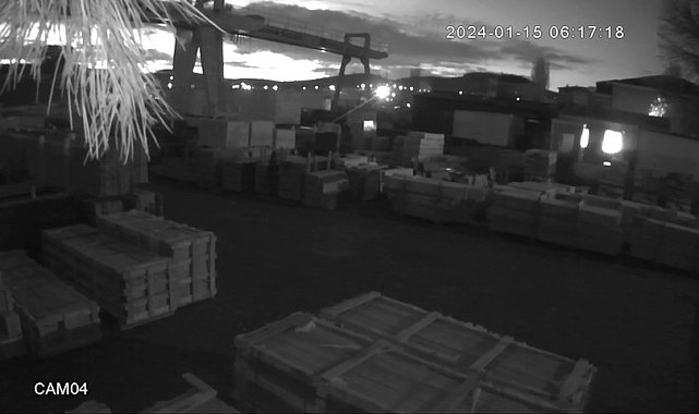 Sultanbeyli'de 3 işçinin hayatını kaybettiği yangının çıkış anı kamerada