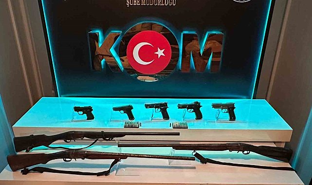 Şüphelinin evinden cephanelik çıktı