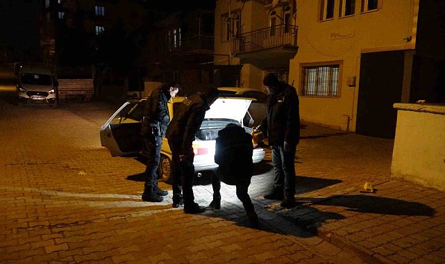 Tabancayla sırtından vurulan şahıs yaralı halde 70 kilometre araç kullandı