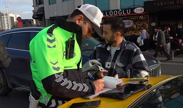 Taksim'de yılın ilk ticari taksi denetimi yapıldı: 5 sürücüye 32 bin TL ceza