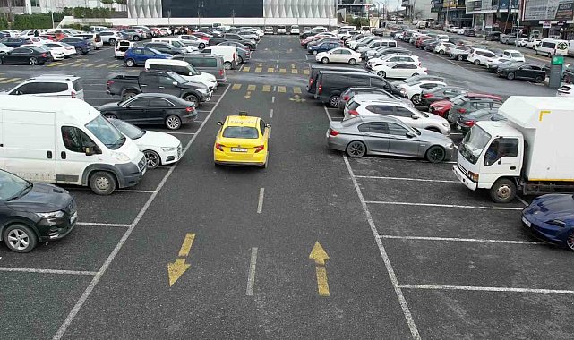 Taksiye ödediği paralar fazla gelince taksi şoförü oldu