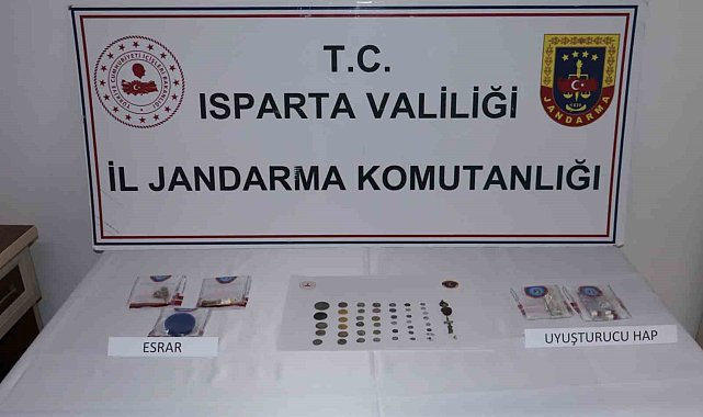 Tarihi eserleri satmaya çalışan 2 şüpheli suçüstü yakalandı