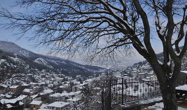 Tarihi ilçenin kış güzelliği mest etti