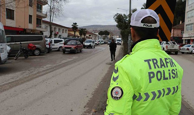 Taşova polisi, kural tanımaz sürücülere göz açtırmıyor