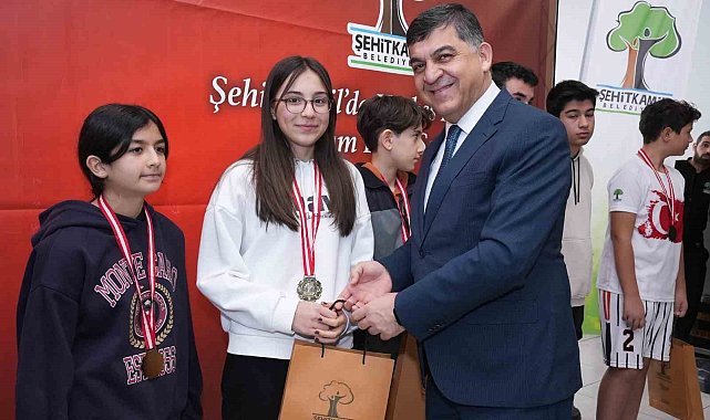 Tatilde, moral deposu etkinler devam ediyor