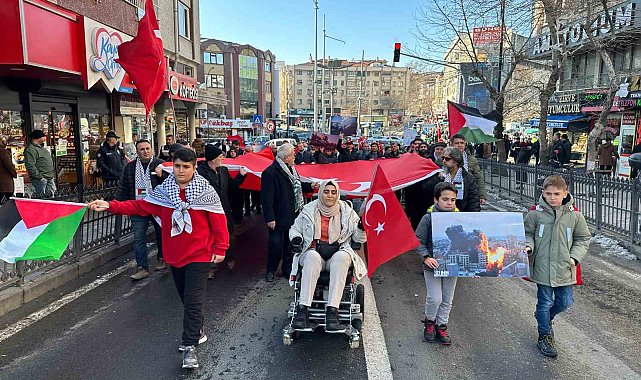 Tekirdağ'da şehitler ve Gazze için yürüyüş düzenlendi