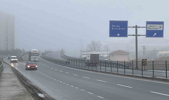 Tekirdağ'da sis etkisini gösterdi