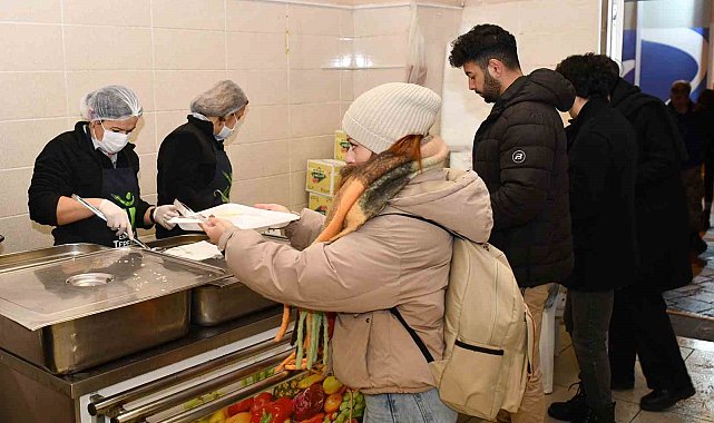 Tepebaşı öğrencinin yanında