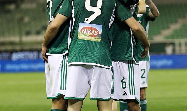 Terim'li Panathinaikos liderliğe yükseldi