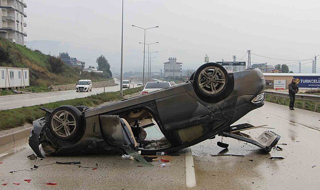 Ters dönen otomobilin sürücüsü yaralandı
